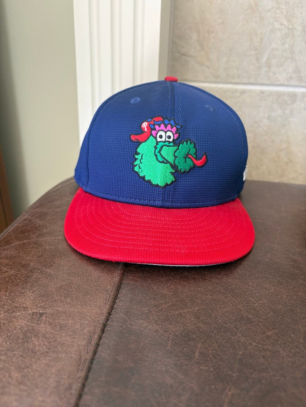 MLB New Era Philly Phanatics size 7.75 baseball hat